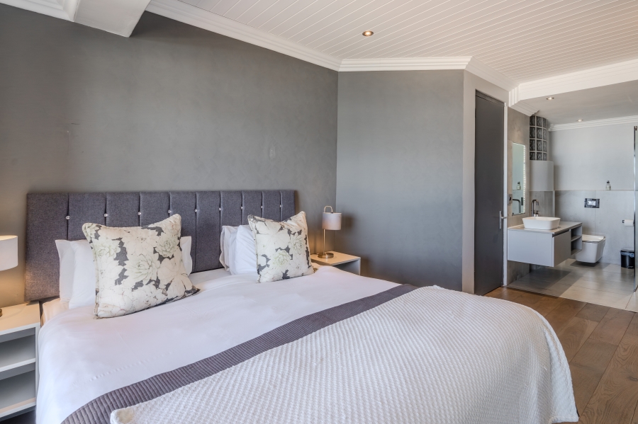 3 Bedroom Property for Sale in Camps Bay Western Cape